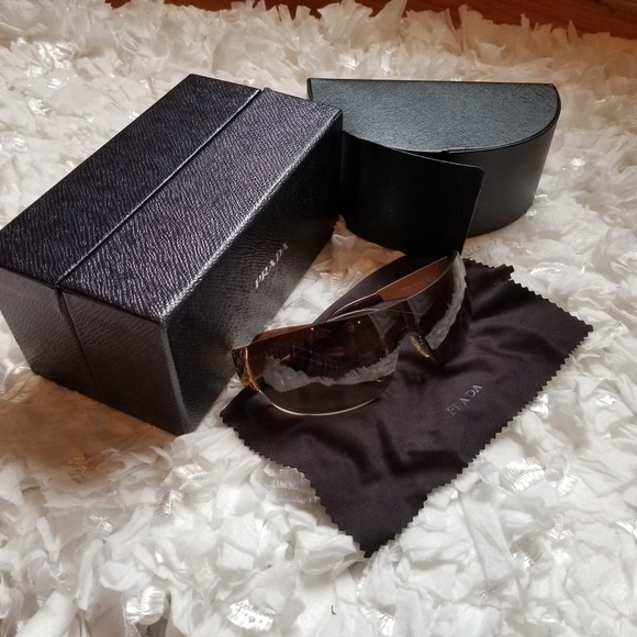 Unisex Prada Sunglasses - Picture 1 of 8